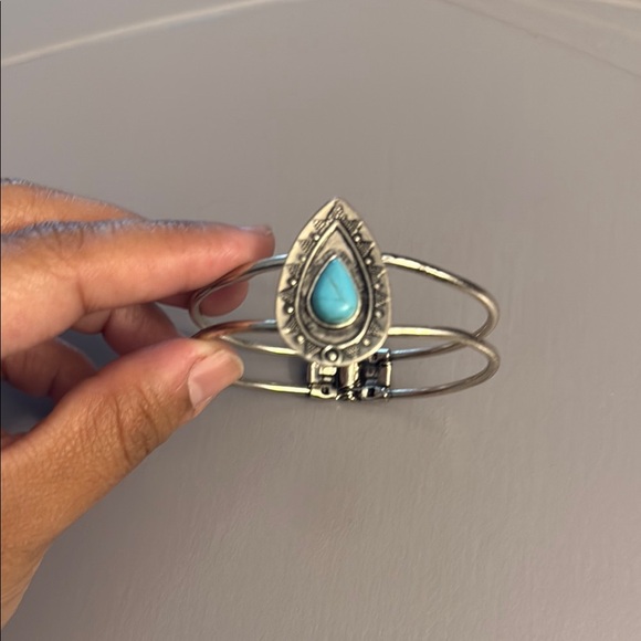 Silver and Turquoise Teardrop Bracelet - Picture 1 of 5